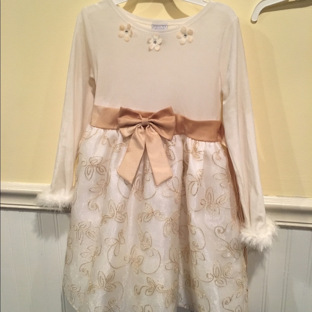 SOLD girls dress size 6
